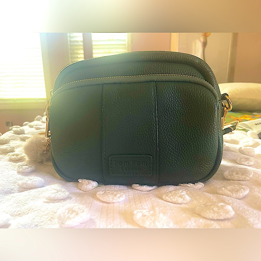 Pom Pom London Mayfair bag.  Beautiful Olive Green bag. - Picture 8 of 8